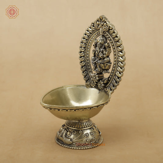 Brass Ganesh Diya Fine, 5.5"