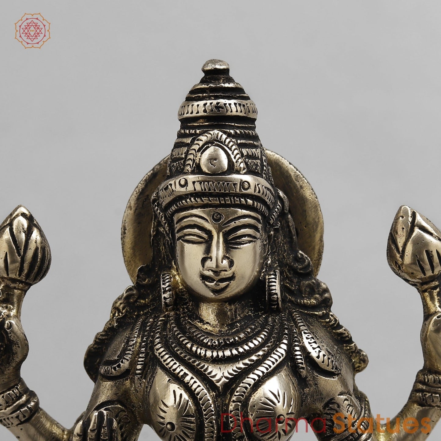 Brass Lashmi standing , Smooth finish 10”