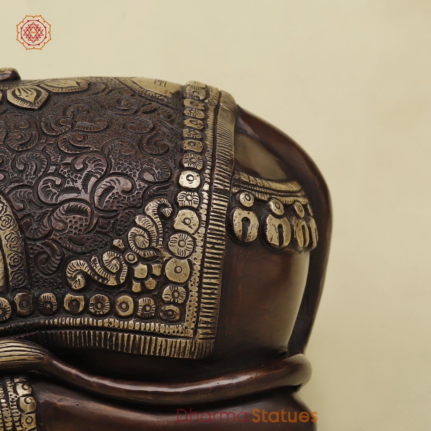 Brass Nanadi seated With Carving Fine, Copper Finish 13.5”