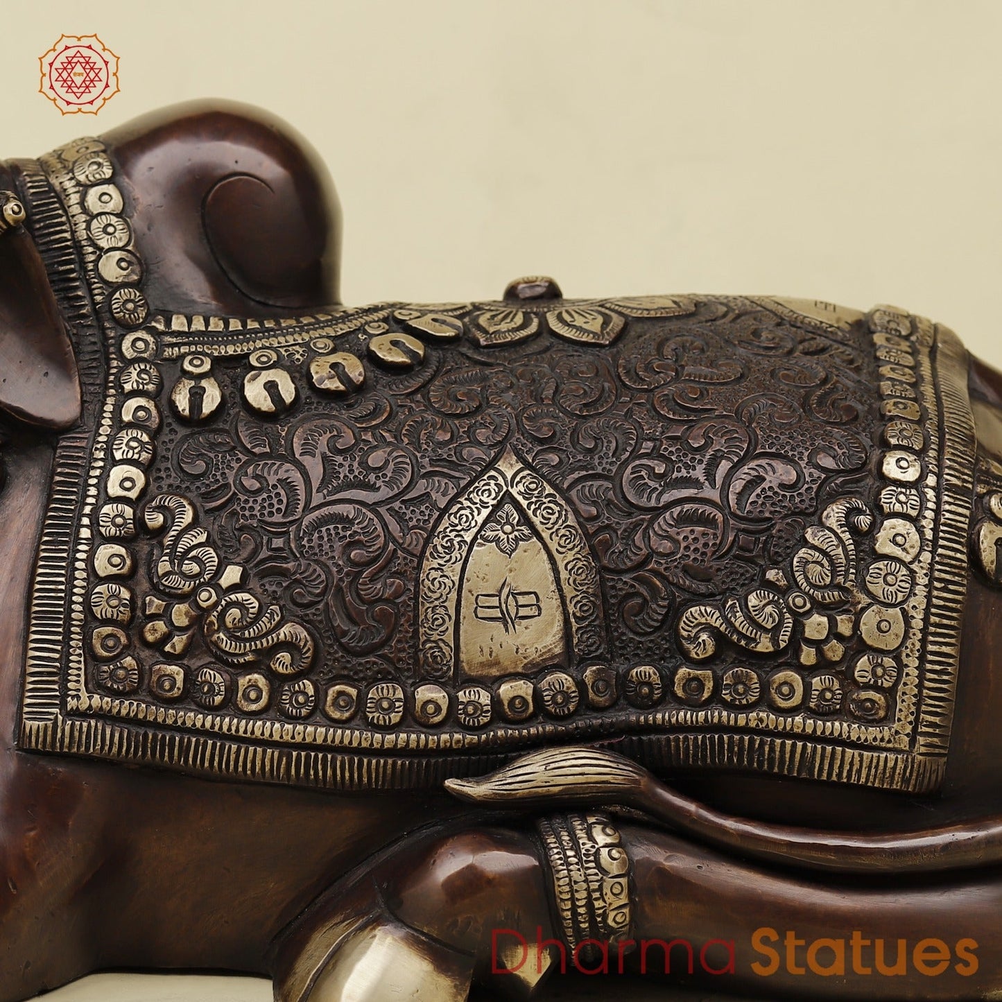 Brass Nanadi seated With Carving Fine, Copper Finish 13.5”
