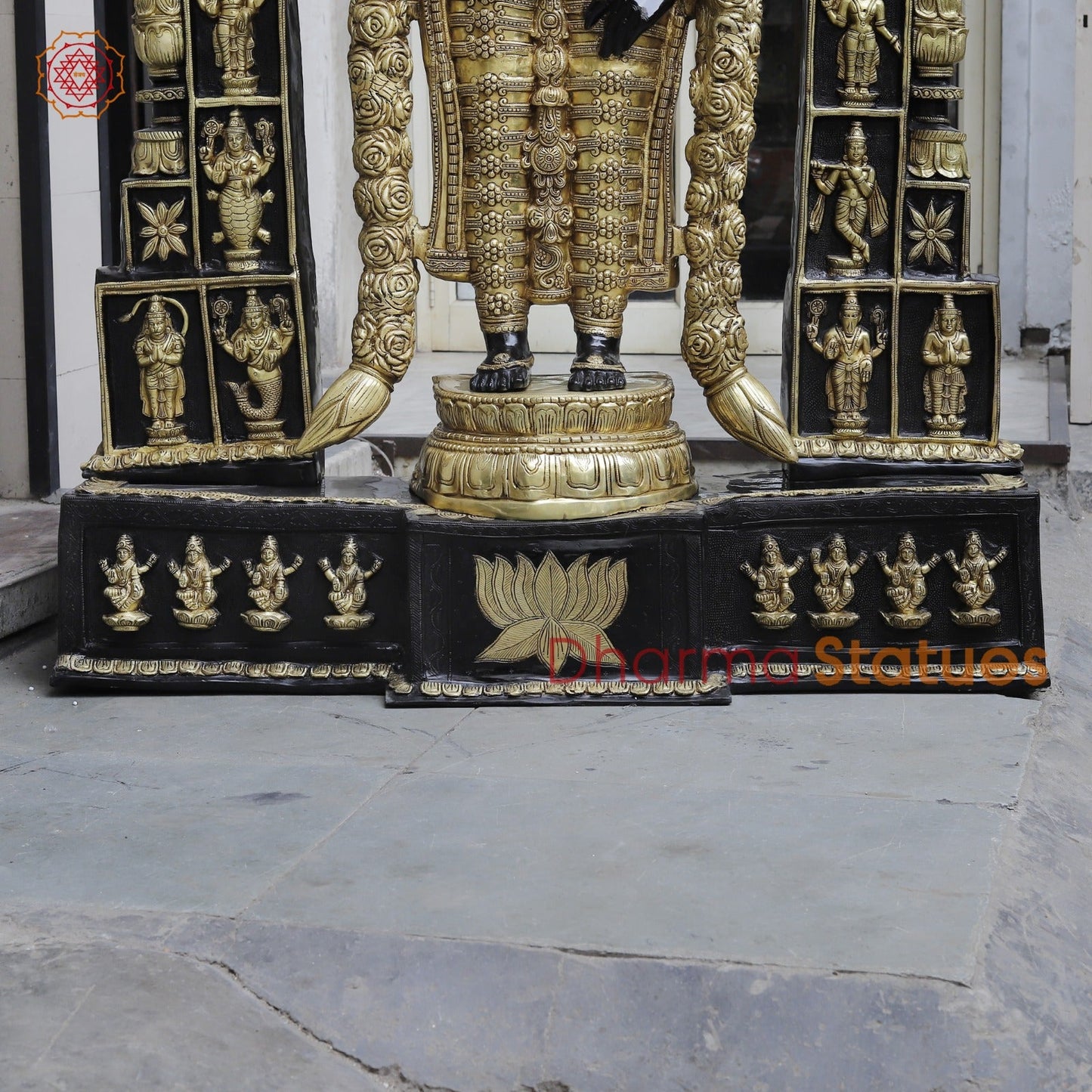 Brass Balaji Large with Dasvatar And Ashtlakshmi Arch Fine, Black And Gold Finish 92"