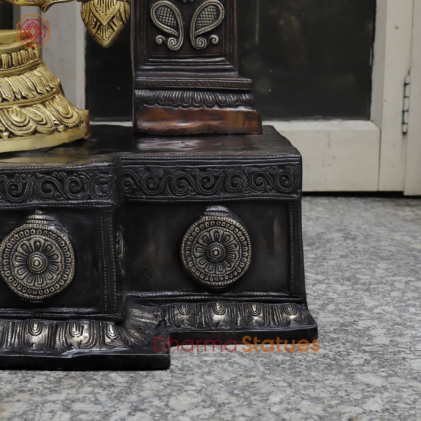 Brass Tirupati Balaji With Shankh Chakra Lamps And Keertimukh Arch Fine, Copper and Gold Finish 62”