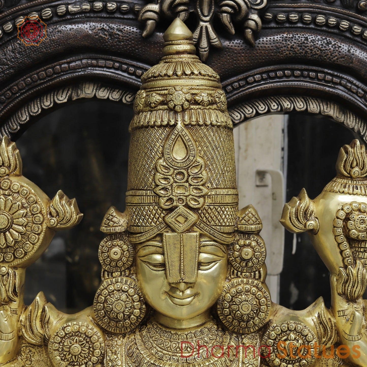 Brass Tirupati Balaji With Shankh Chakra Lamps And Keertimukh Arch Fine, Copper and Gold Finish 62”