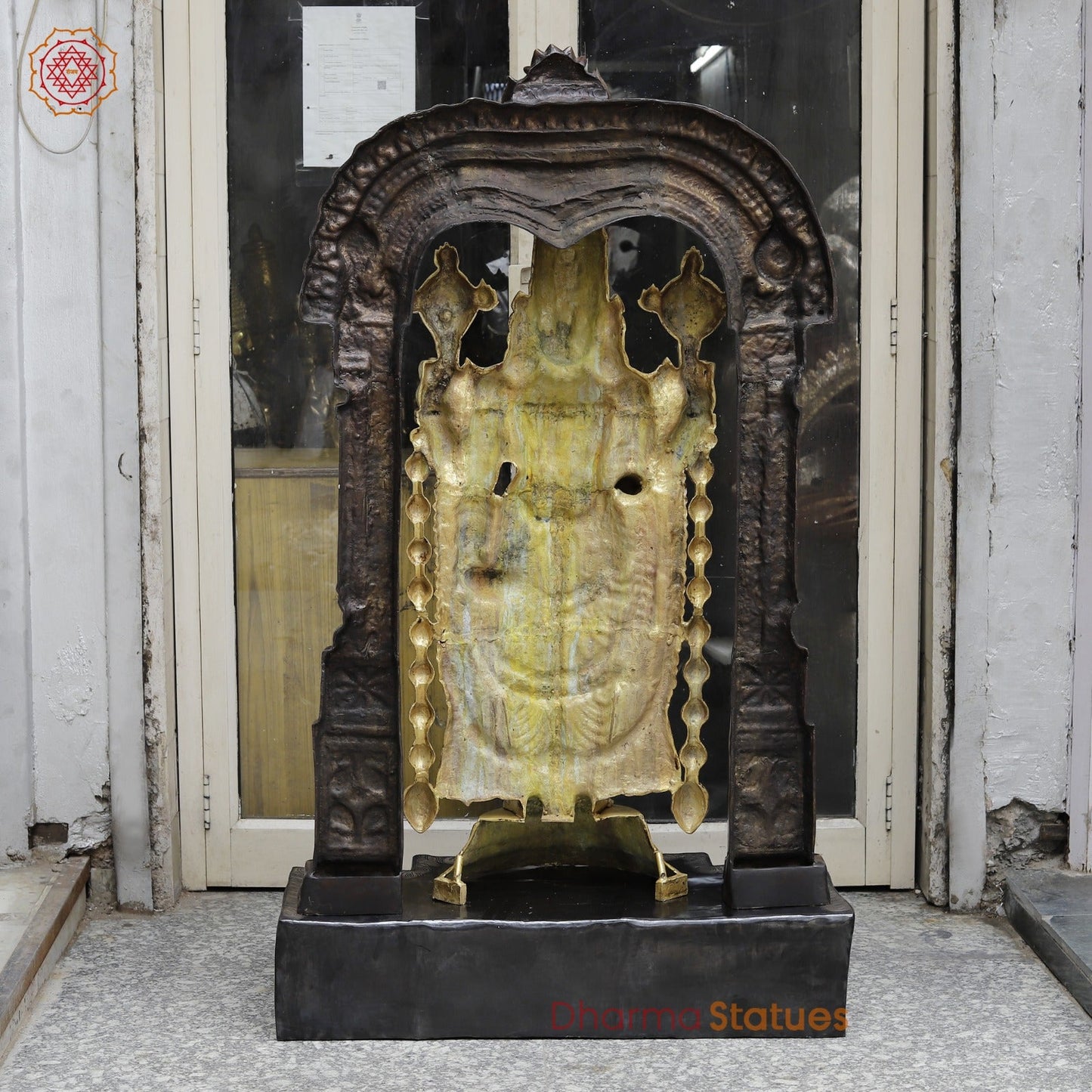 Brass Tirupati Balaji With Shankh Chakra Lamps And Keertimukh Arch Fine, Copper and Gold Finish 62”